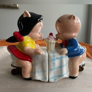 Porky & Petunia Pig Salt & Pepper Shakers